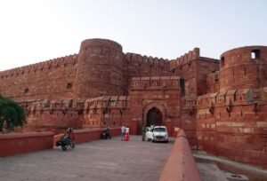 akbar_darwaza-min