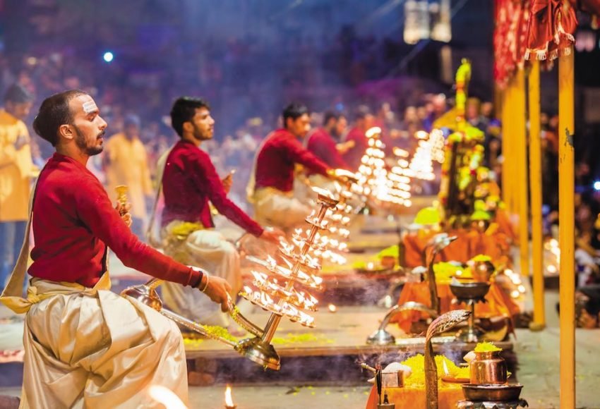 Kashi Vishwanath Temple - Ganga Aarti