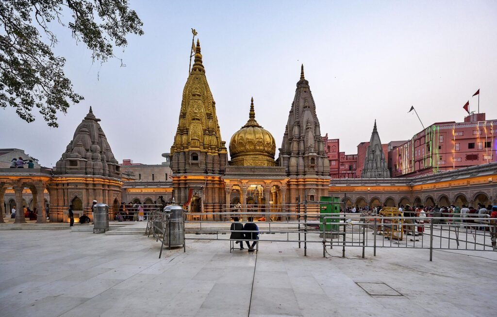 shri-kashi-vishwanath-temple-varanasi-tourism